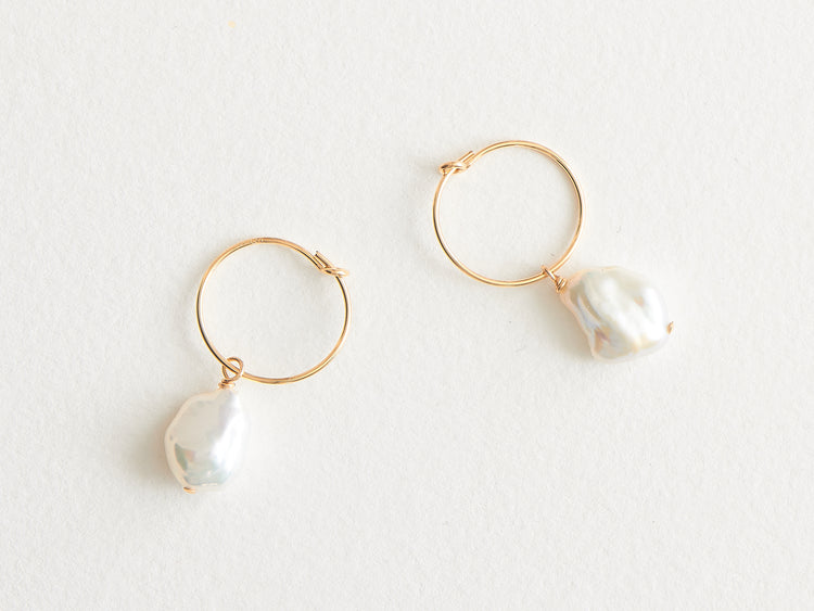 Mini Créoles "Perles Baroques" blanches
